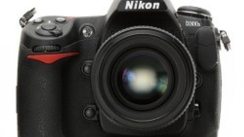 Nikon представит камеру без зеркала?