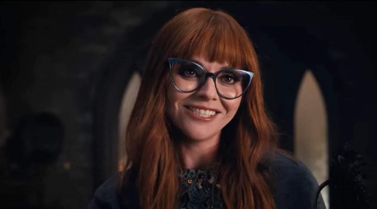 В трейлере «Уэнсдэй» показали Фестера Аддамса и героиню Кристины Риччи