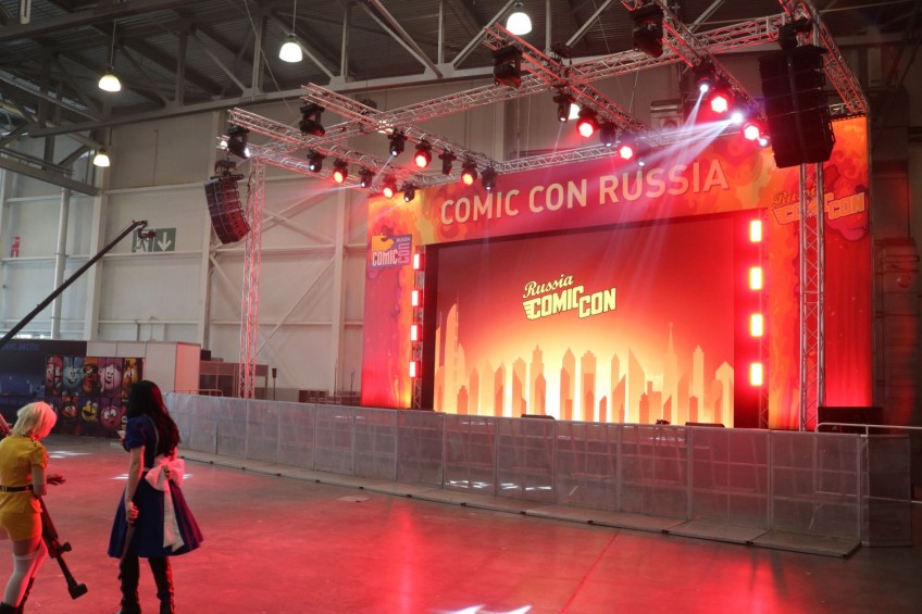 Главную сцену Comic Con редко удаётся увидеть пустой