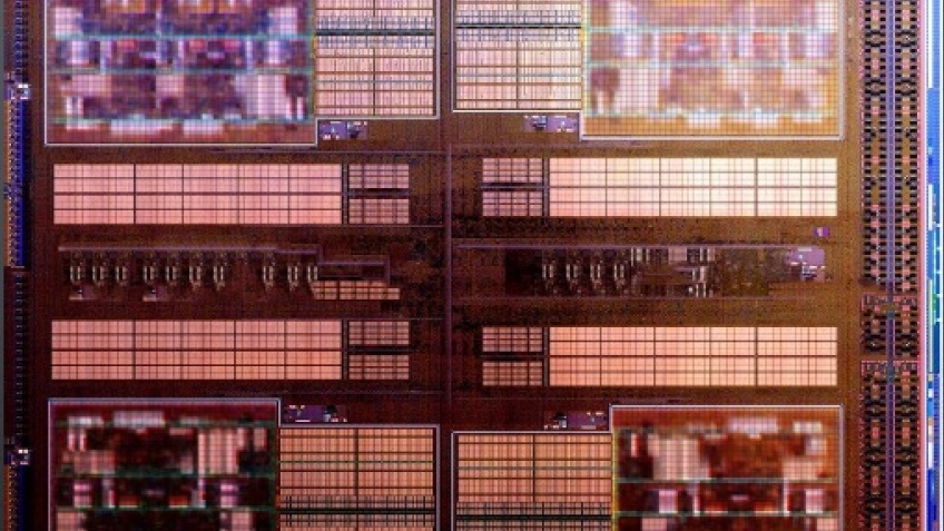AMD показала фотографию будущего процессора Orochi