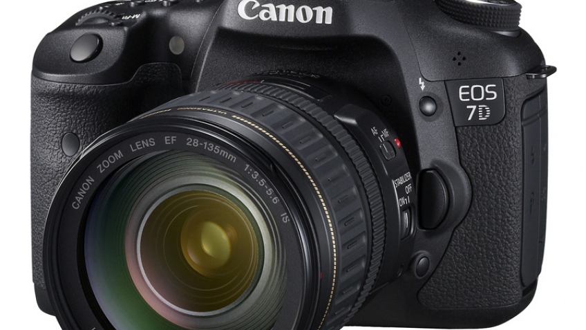 Canon EOS 7D официально