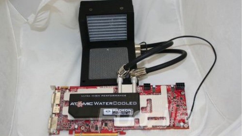 Sapphire охлаждает Radeon водой Sapphire охлаждает Radeon водой
